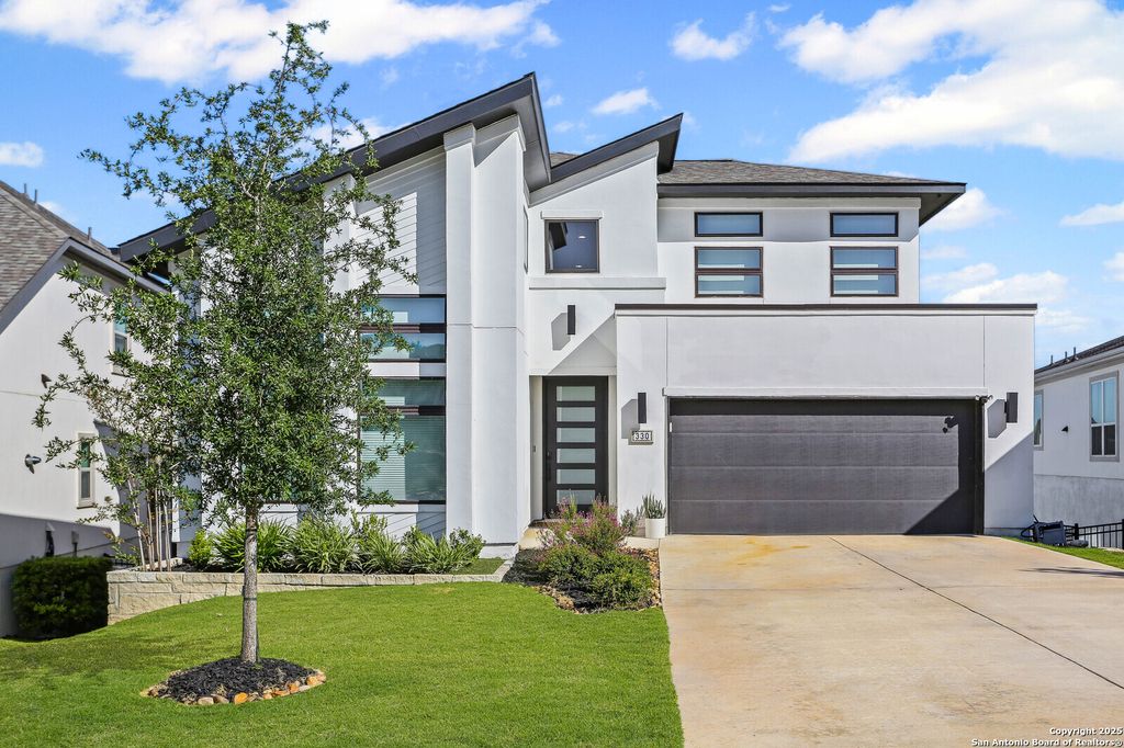 Photo of 330 Navarro, Boerne, TX 78006 (MLS # 1916196)