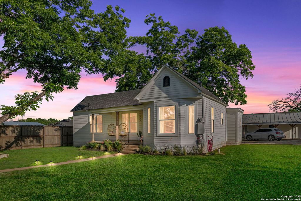 Photo of 703 E Highway St., Fredericksburg, TX 78624 (MLS # 1915644)