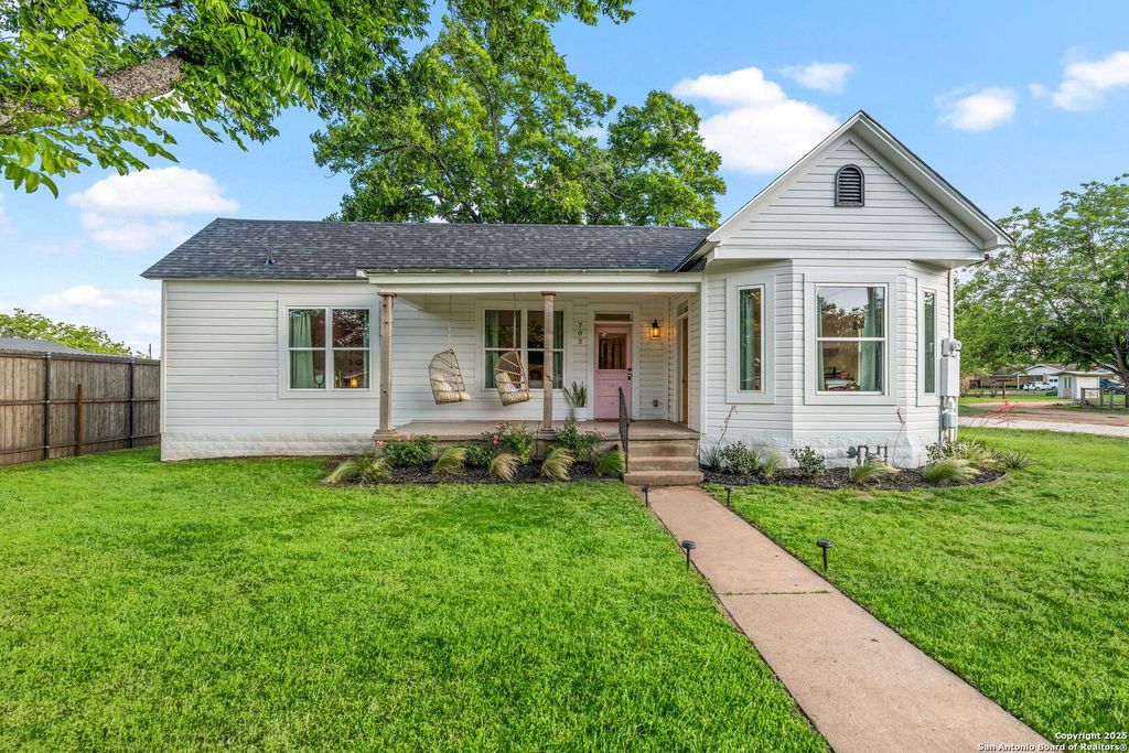 Photo of 703 E Highway St., Fredericksburg, TX 78624 (MLS # 1915644)