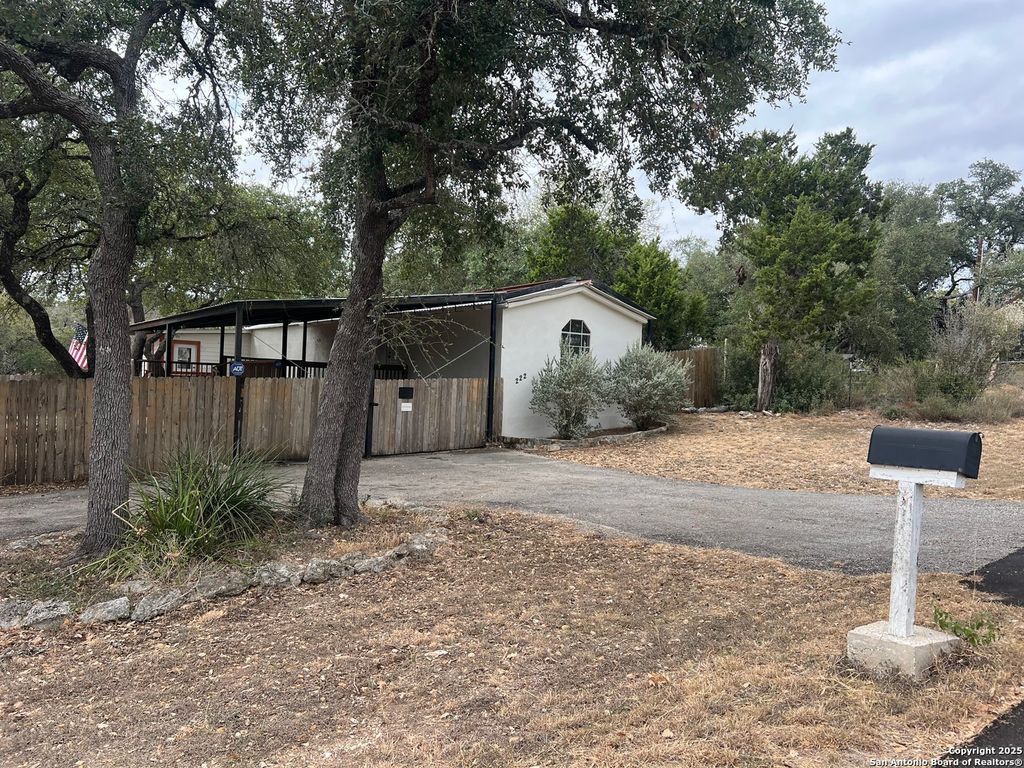 Photo of 222 Buckhorn, Canyon Lake, TX 78133 (MLS # 1917509)