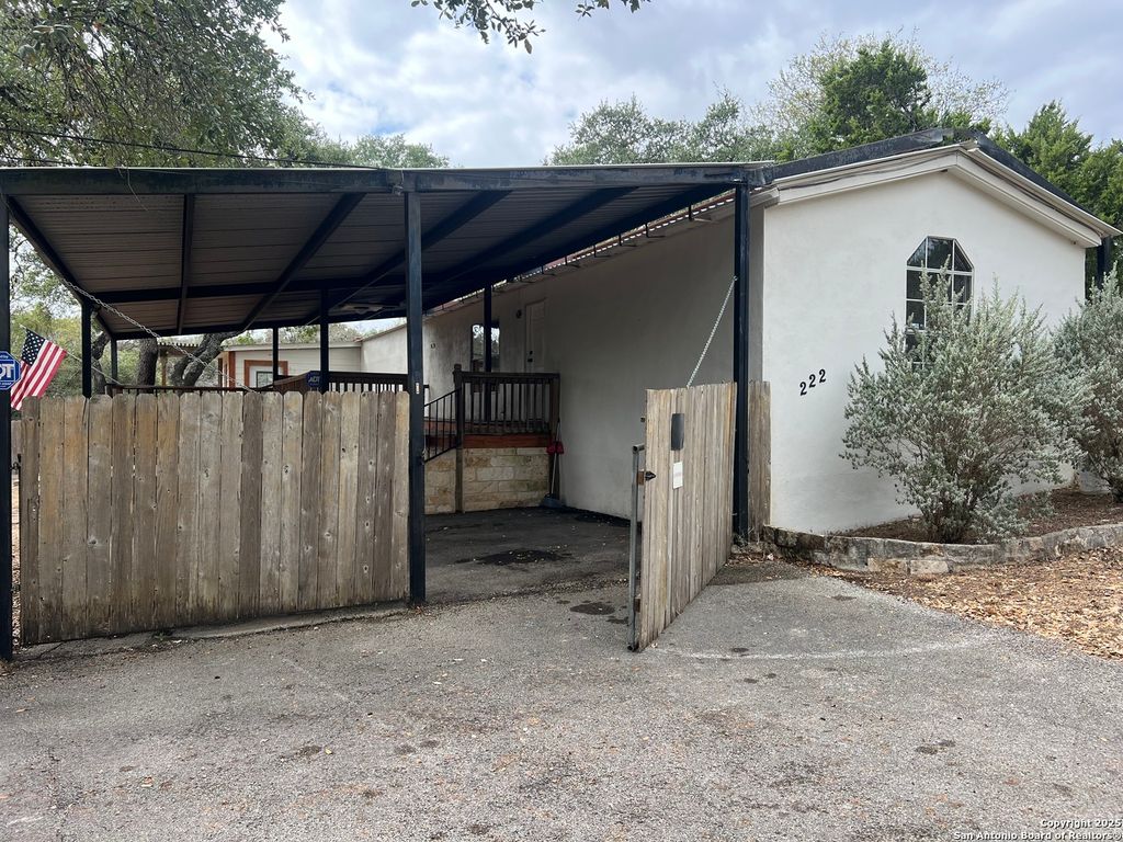 Photo of 222 Buckhorn, Canyon Lake, TX 78133 (MLS # 1917509)