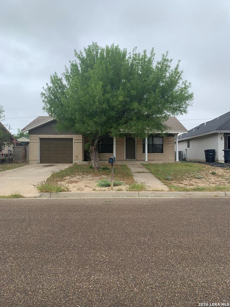Photo 1 of 21 — 1019 Flores Dr, Eagle Pass, TX 78852