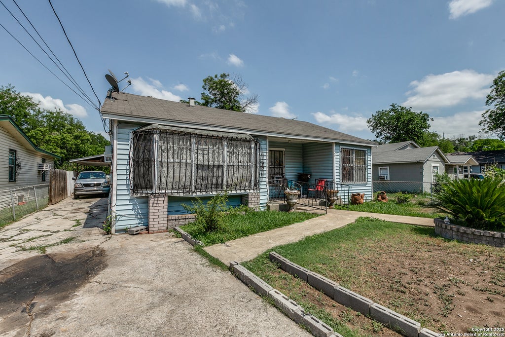Photo of 326 Balboa Ave, San Antonio, TX 78237 (MLS # 1872456)