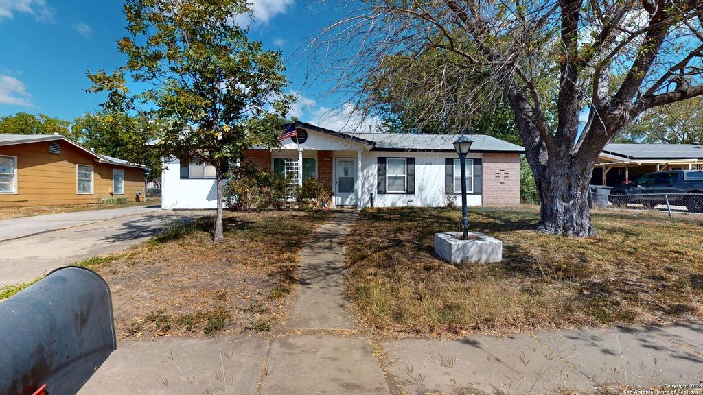 Photo of 7107 Westshire Dr., San Antonio, TX 78227 (MLS # 1917550)