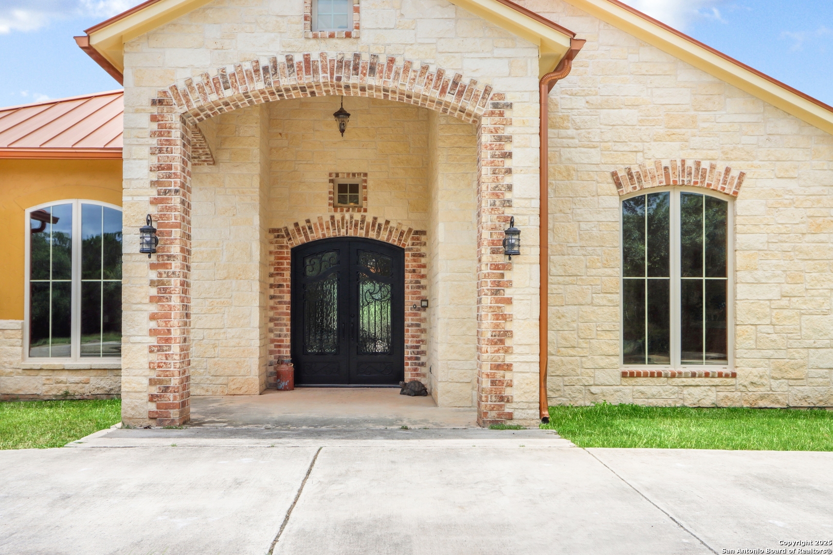 2900 Rimrock