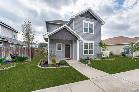 153 LARK HILL RD Floresville TX 78114