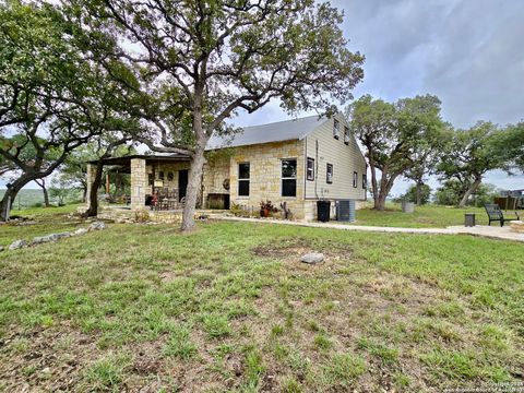 A home in Leakey