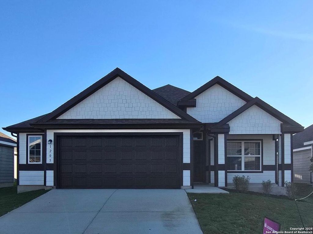 Photo of 1205 Sweden, Seguin, TX 78155 (MLS # 1925673)