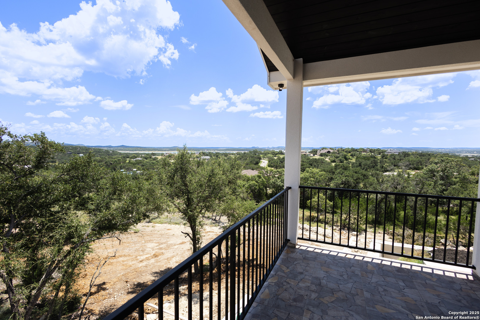 1193 Country Pike