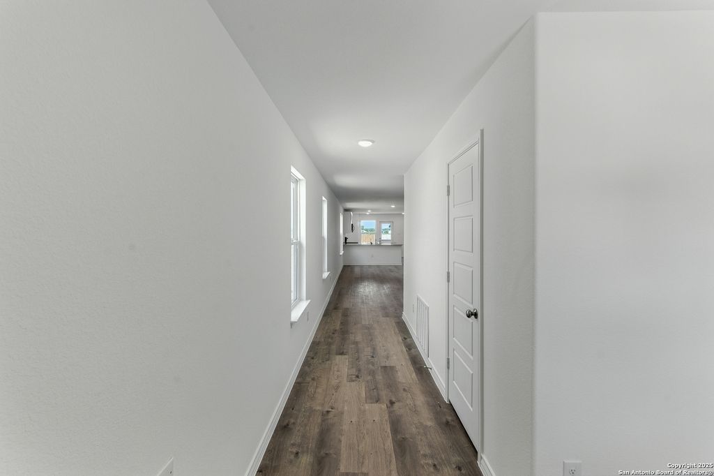 Photo of 946 Bluegrass Pt, New Braunfels, TX 78130 (MLS # 1922796)