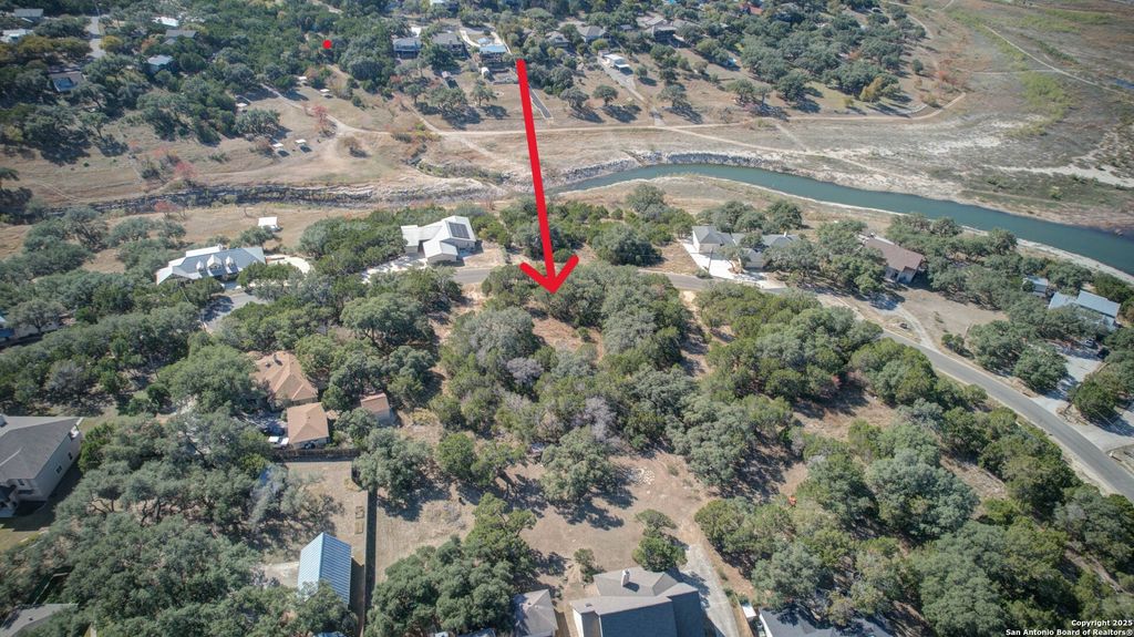 Photo of 915 Five Oaks, Canyon Lake, TX 78133 (MLS # 1922897)