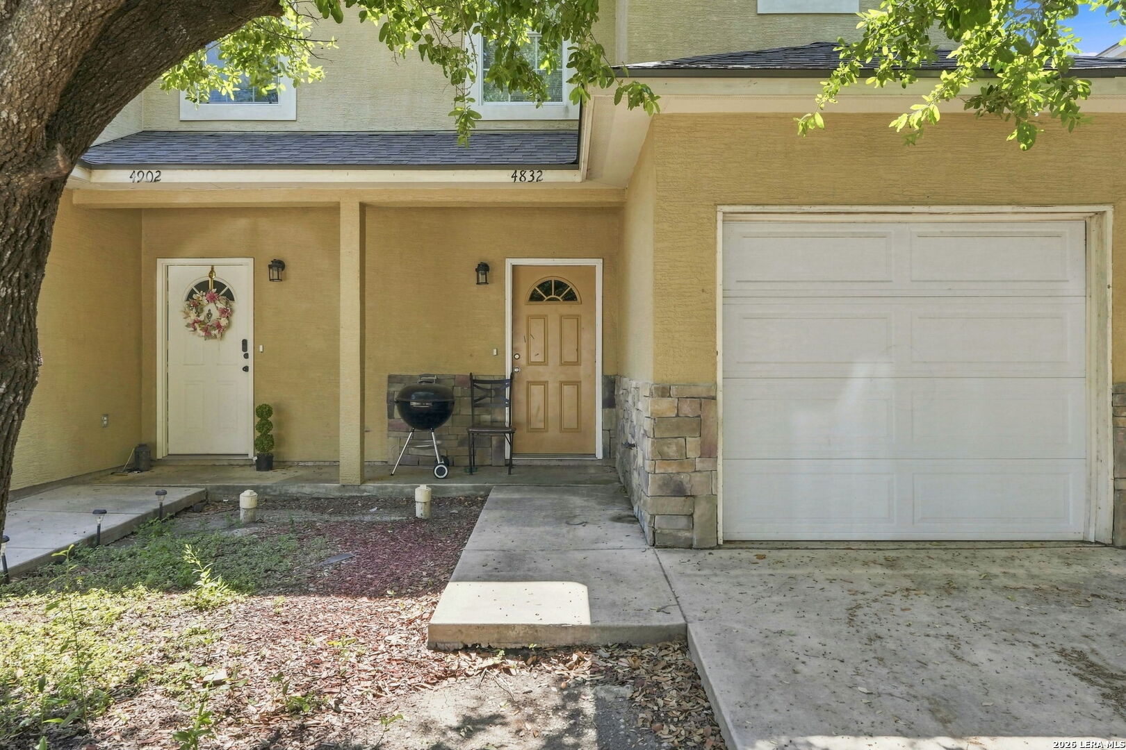 4902 & 4832 Appleseed Ct
