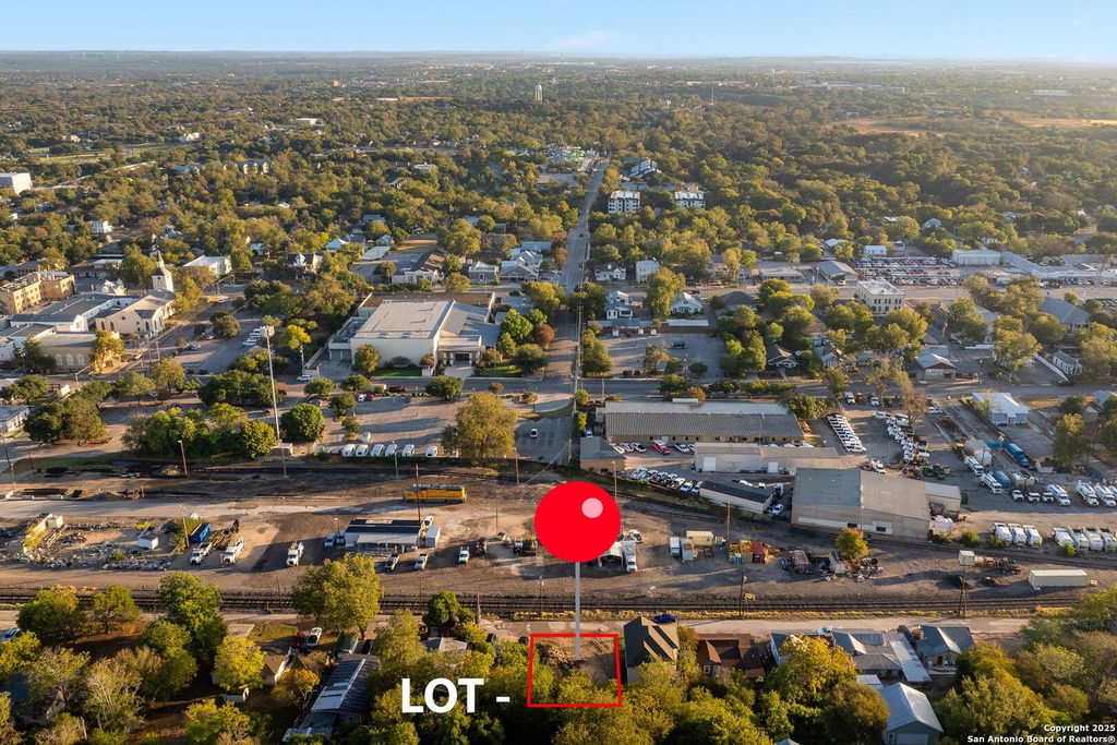 Photo of 404 S Hill Ave., New Braunfels, TX 78130 (MLS # 1919795)