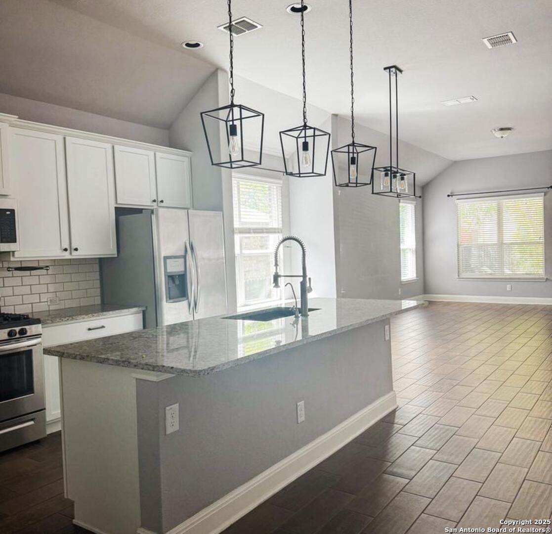 5822 Calaveras Way