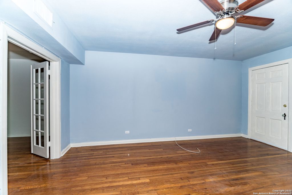 Photo of 254 CLOVERLEAF AVE 2 #2, Alamo Heights, TX 78209 (MLS # 1999243)
