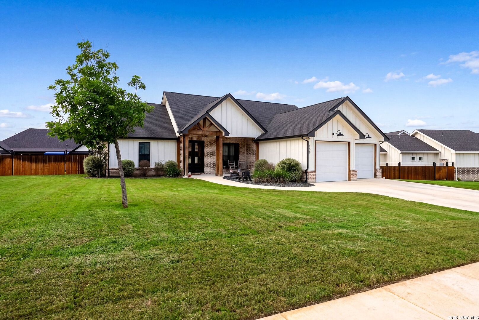 156 Woodbridge Dr