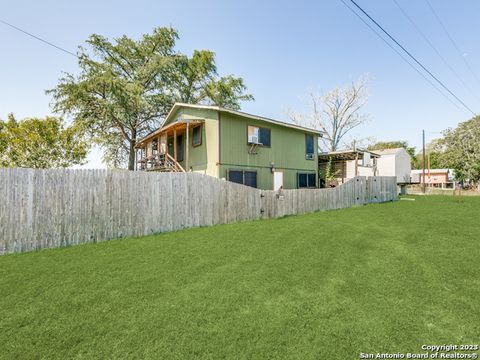 A home in Bandera