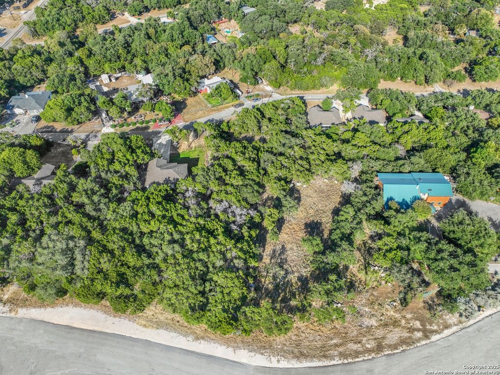 Photo of 1591 Canyon Bend, Canyon Lake, TX 78133 (MLS # 1916528)