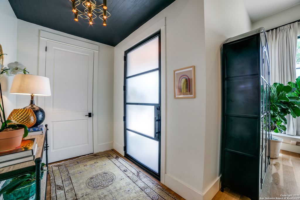 Photo of 215 Circle Street, San Antonio, TX 78209 (MLS # 1878175)