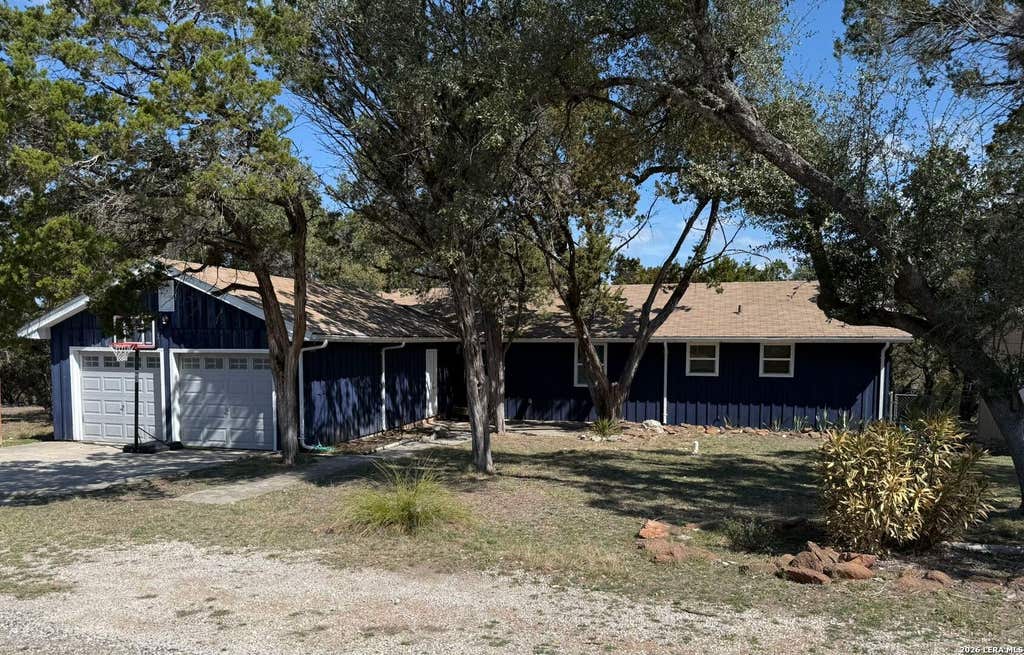 Photo of 1154 Spitz Kegel View, Canyon Lake, TX 78133 (MLS # 1949981)