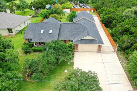 Photo of 25811 GREEN RIVER DR, San Antonio, TX 78260 (MLS # 1970759)