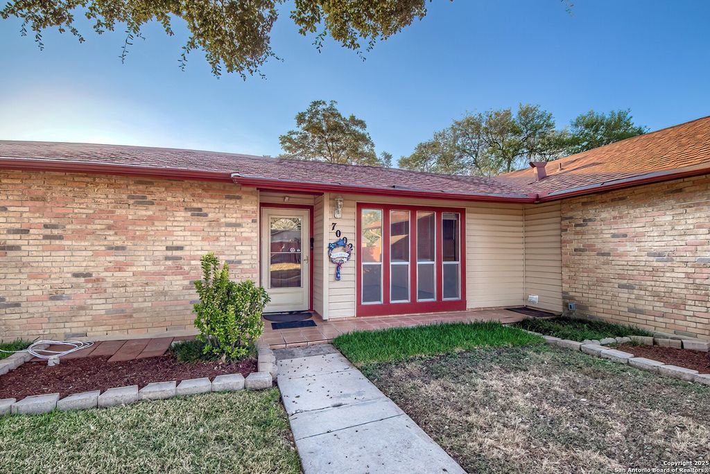 Photo of 7002 Autumn Chase, Leon Valley, TX 78238 (MLS # 1915642)