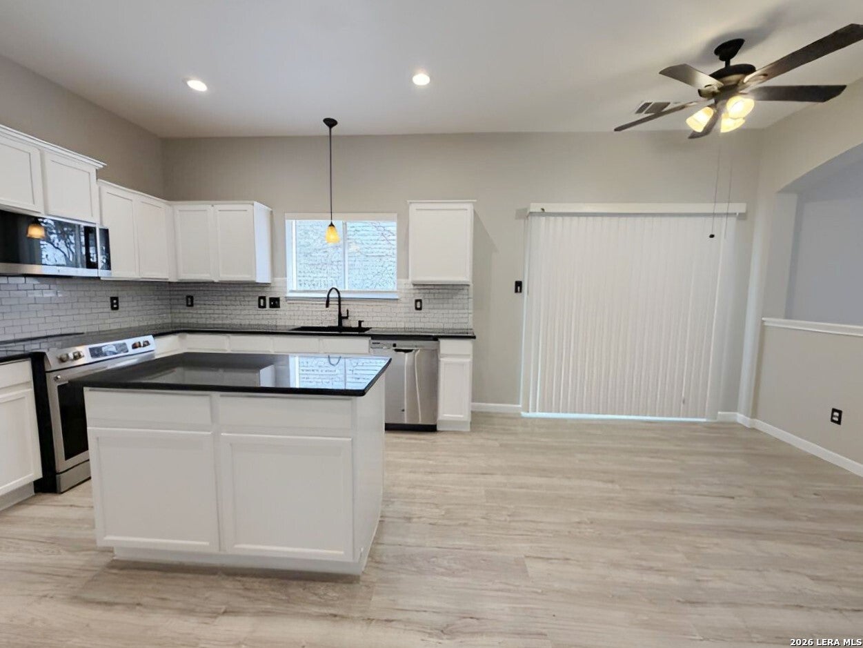 4122 Knollbluff
