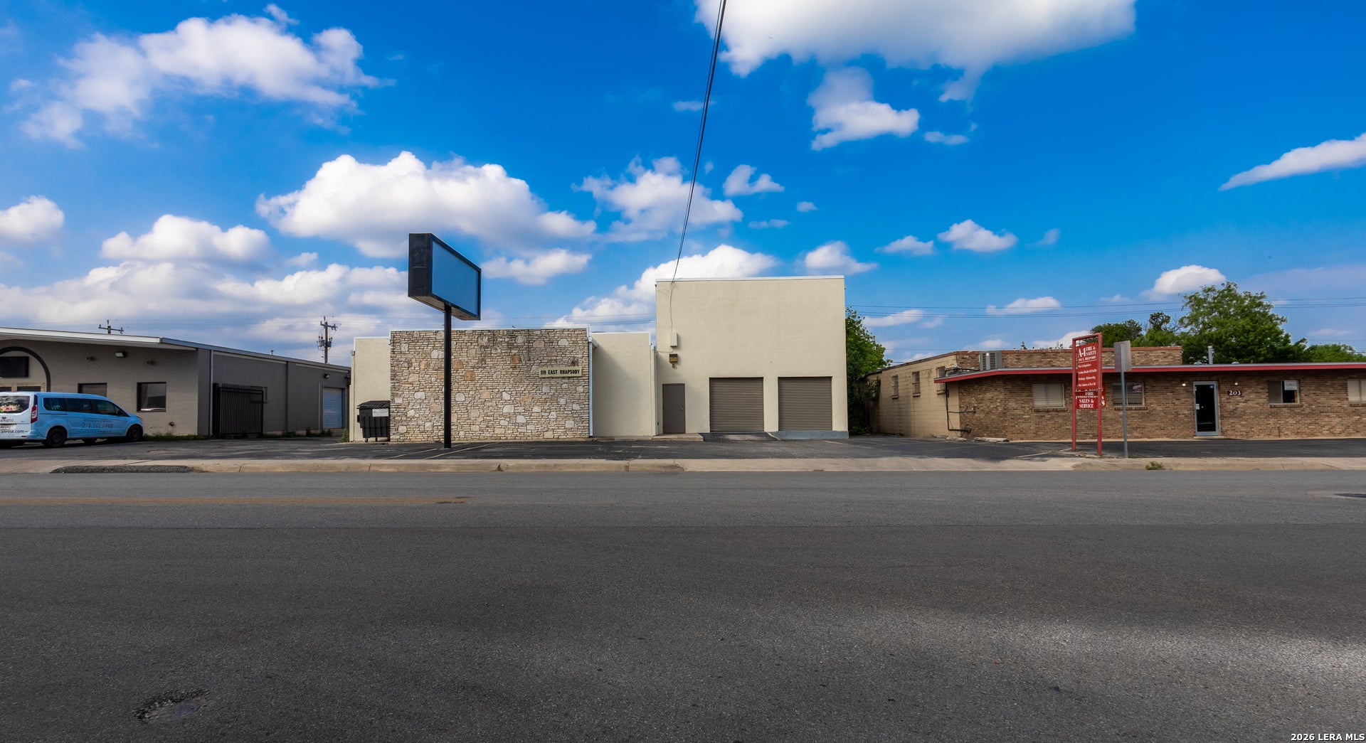 119 E Rhapsody Dr