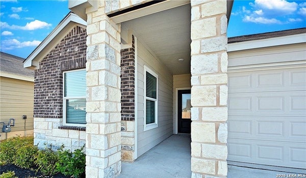 1208 TREEHOUSE LN, NEW BRAUNFELS, TX 78130 - Image 2570bc751d8d644980f6cd5bdc7c9559/2480737132