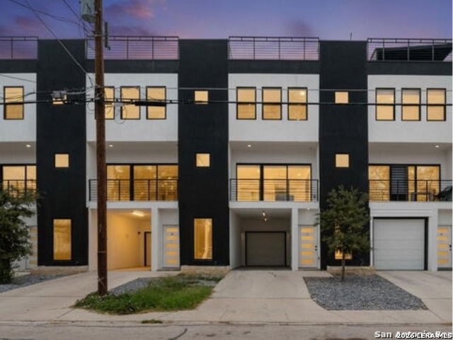 Photo of 308 S MESQUITE ST 101 #101, San Antonio, TX 78203 (MLS # 2021131)