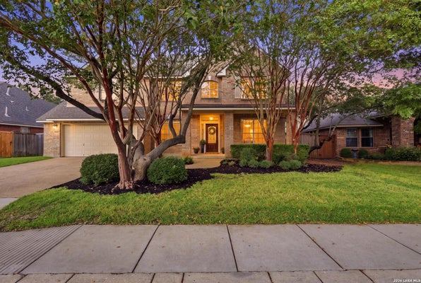 18619 ROGERS PL, SAN ANTONIO, TX 78258 - Image 258dbe2870e0f505c2a5300a4f3527fc/1018975833