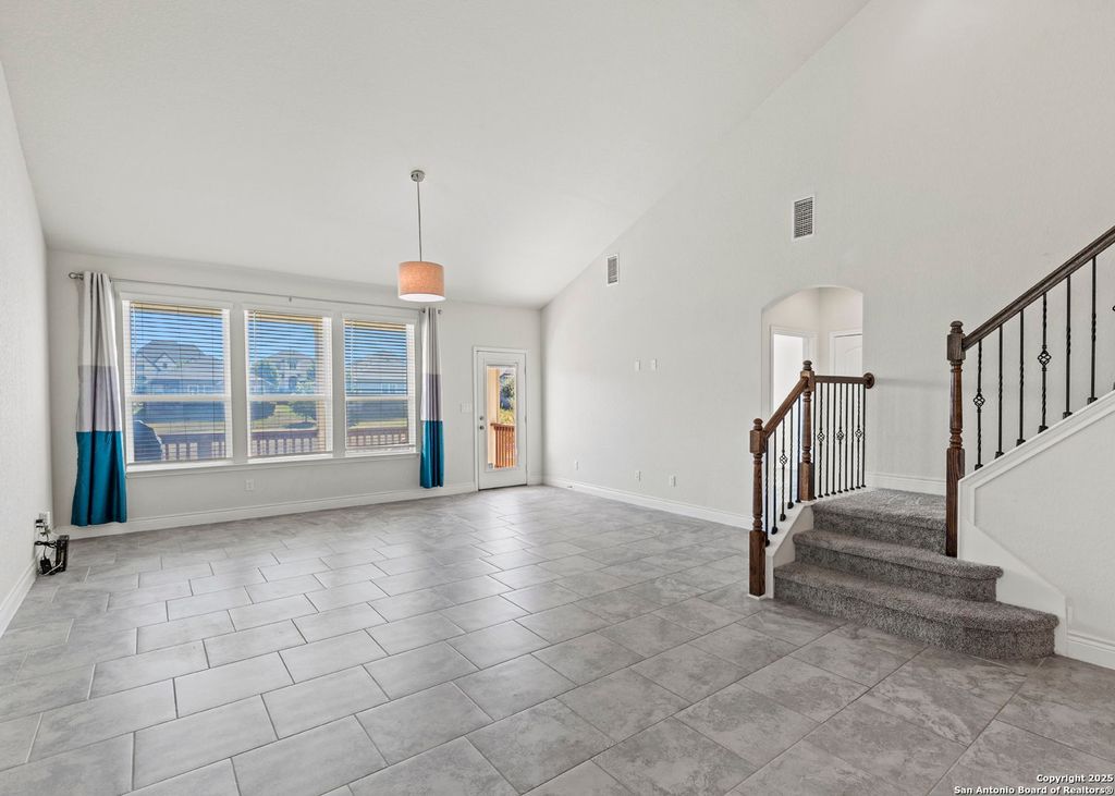 Photo of 6618 Bowie Cove, Schertz, TX 78108 (MLS # 1915477)