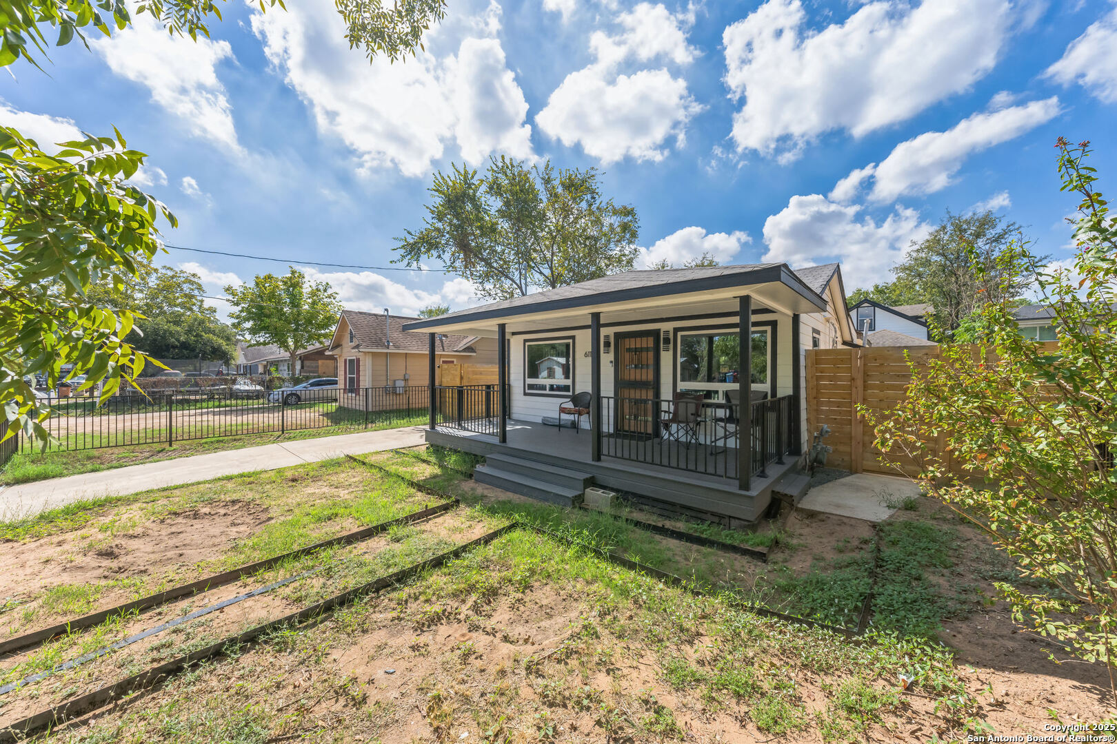 Listing image 2