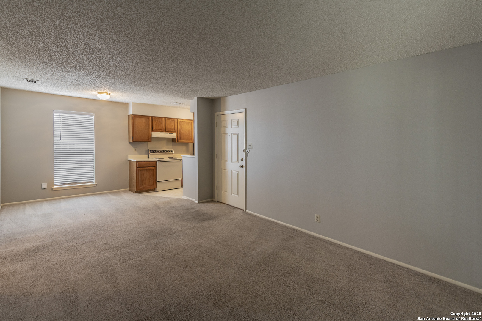 331 W mistletoe ave 201