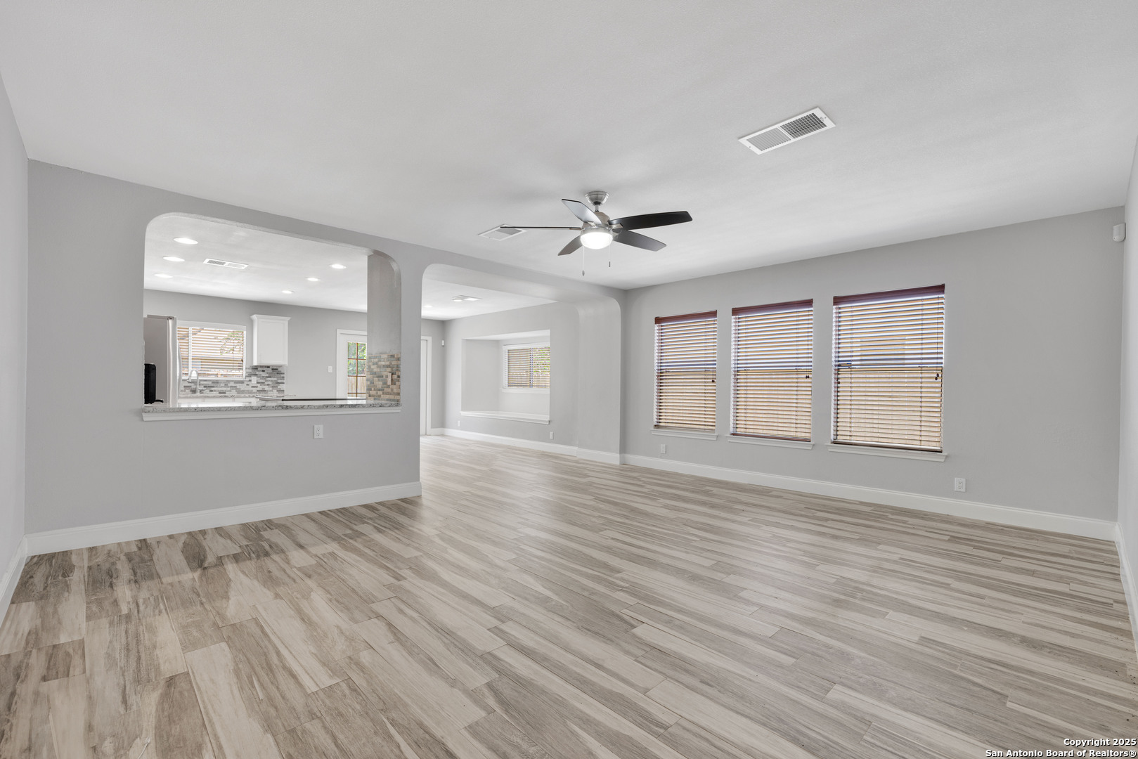 10322 Westfield