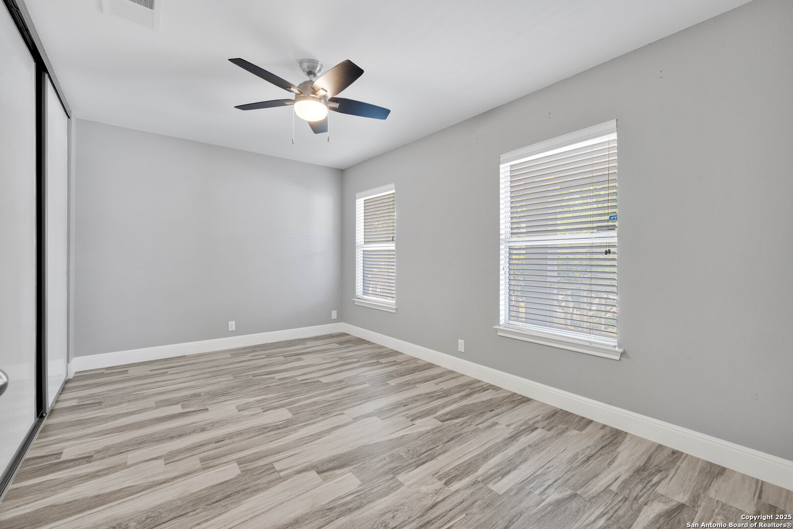 10322 Westfield