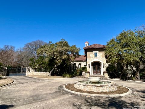 A home in Shavano Park