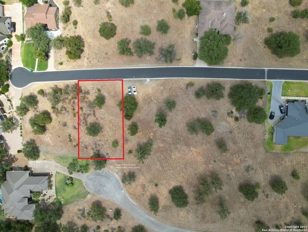 Photo of 109 Comanche Agate, Horseshoe Bay, TX 78657 (MLS # 1863619)