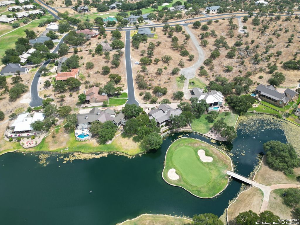 Photo of 109 Comanche Agate, Horseshoe Bay, TX 78657 (MLS # 1863619)