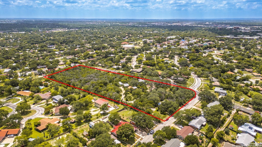 Photo of 2422 Hillcrest Dr, San Antonio, TX 78228 (MLS # 1874355)