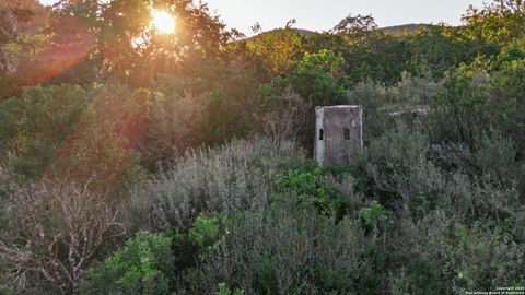 2581 Patterson Creek Road Leakey TX 78873