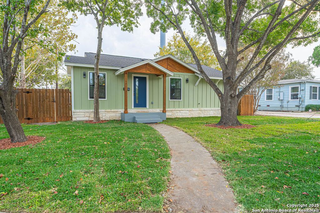 Photo of 162 new haven, San Antonio, TX 78209 (MLS # 1924030)