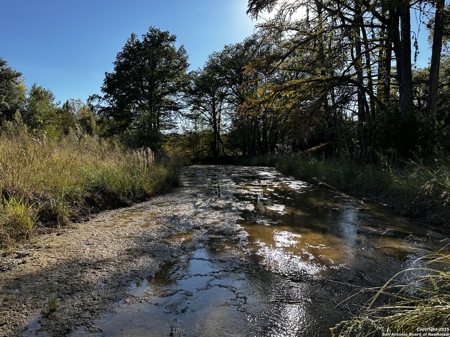 Vanderpool, Texas 78885, United States, 4 Bedrooms Bedrooms, ,3 BathroomsBathrooms,Residential,Active,230408