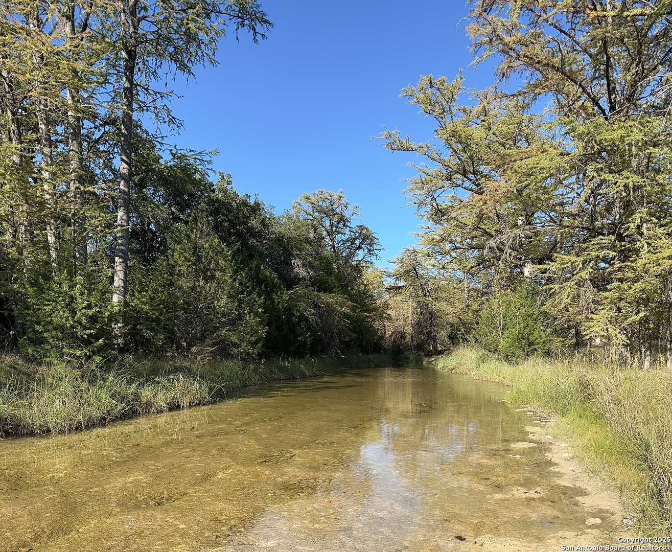 Vanderpool, Texas 78885, United States, 4 Bedrooms Bedrooms, ,3 BathroomsBathrooms,Residential,Active,230408