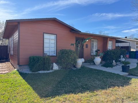 Photo of 118 Redrock, San Antonio, TX 78213 (MLS # 1935428)