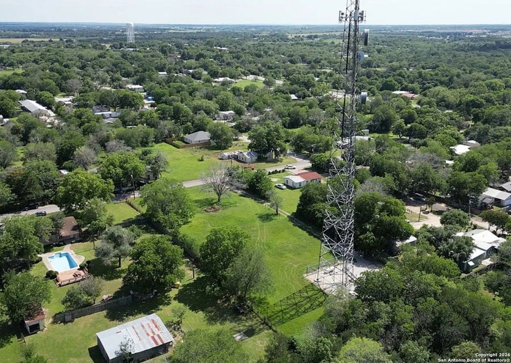 Photo of 312 Nagel, Seguin, TX 78155 (MLS # 1932660)