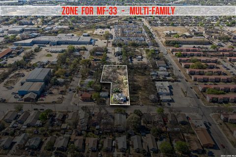 Photo of 1230 SALTILLO ST, San Antonio, TX 78207 (MLS # 1957164)