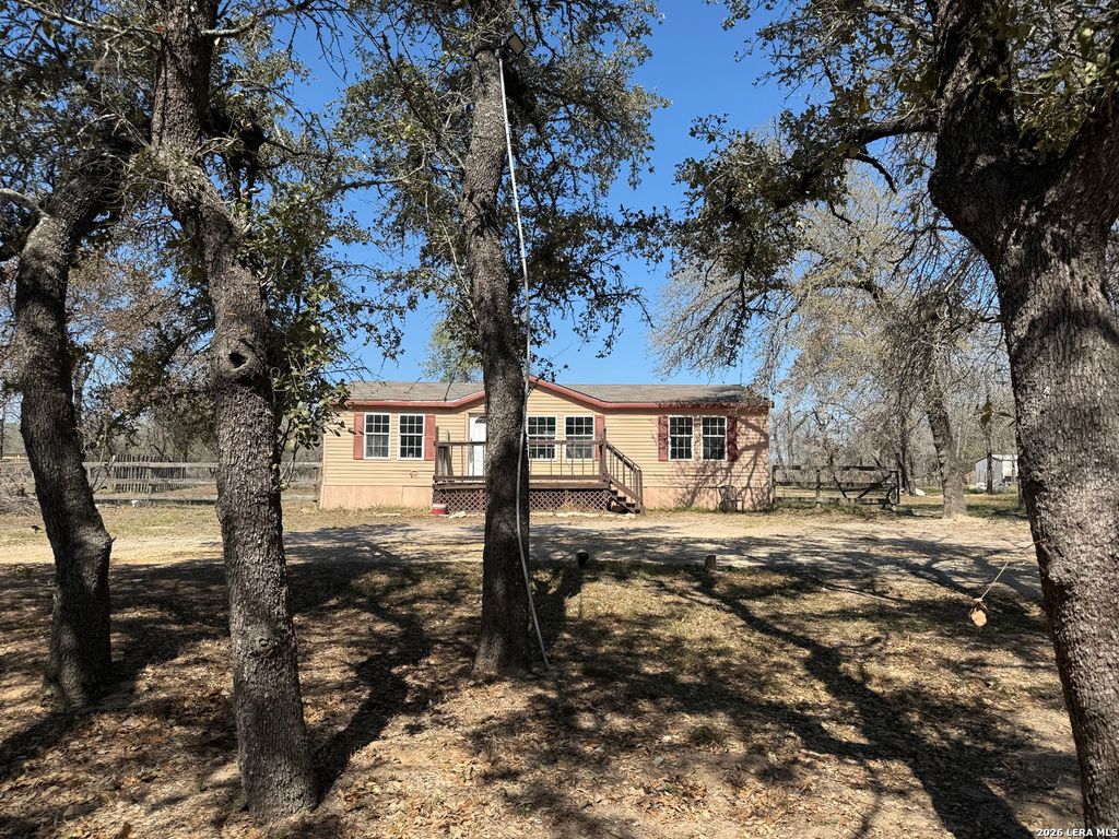 Photo of 195 Ashford, Poteet, TX 78065 (MLS # 1965737)