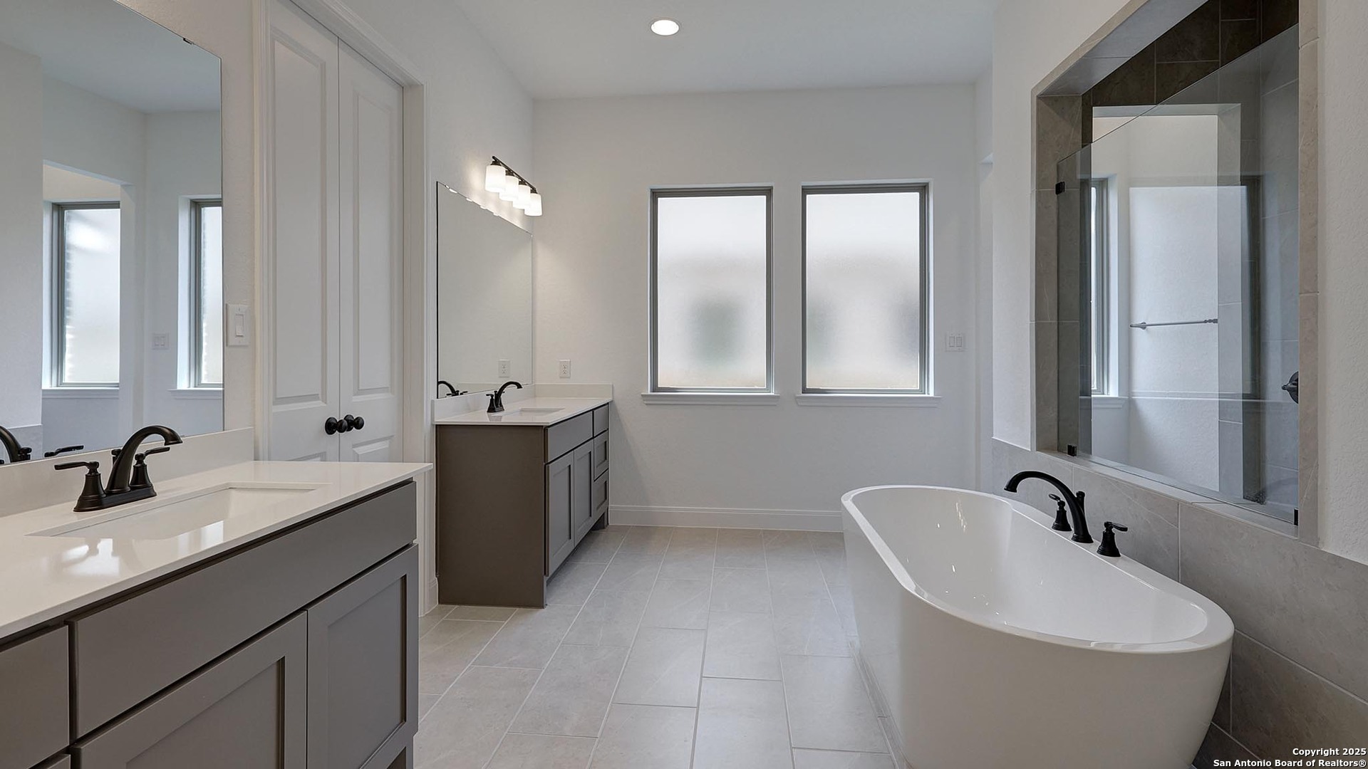 10040 Forelock Creek