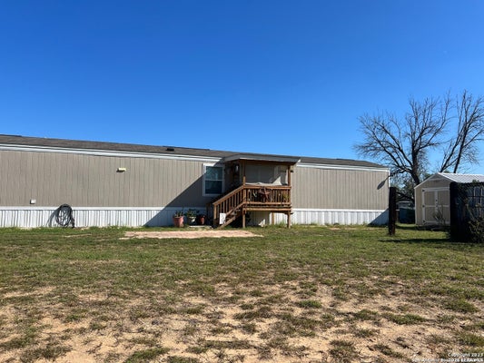 720 SANCHES AVE, PLEASANTON, TX 78064 - Image 264250d8e091a2ddff8b62928c3eebad/473068116